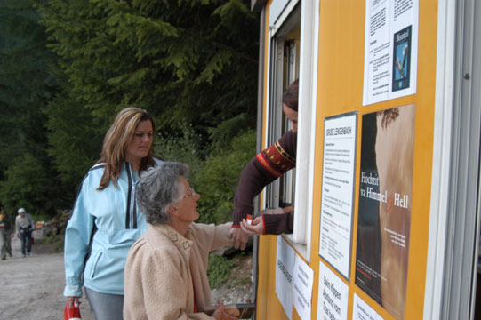Hochzit va Himmel und Hell, freiwillige Helferinnen, Abendkasse
